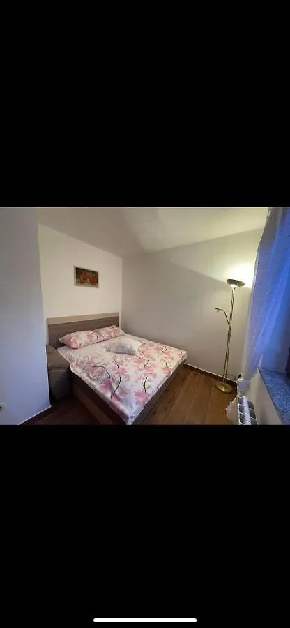 Charming Apartments In プーラ