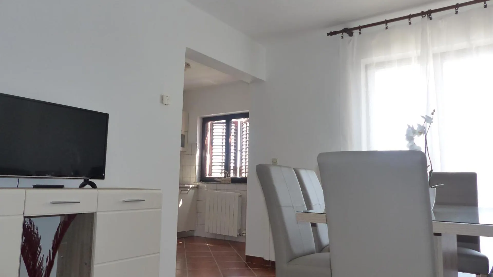 Charming Apartments In プーラ