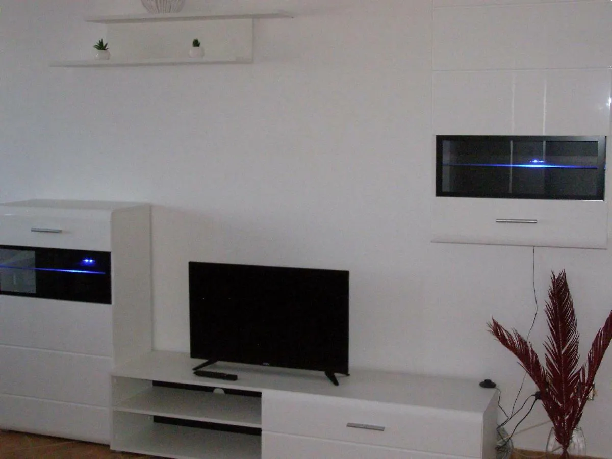 Charming Apartments In プーラ